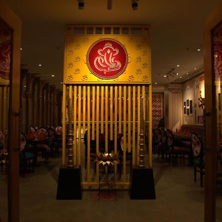 Holywater Hotel By Ganga Kinare #150 Mts From Ganga Ghat Rishikesh Exterior photo